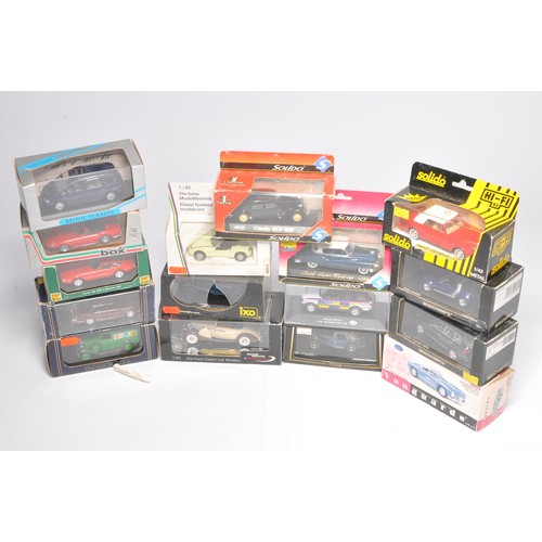 415 - A further mixed selection of general diecast issues comprising mainly cars, in original boxes, as sh... 