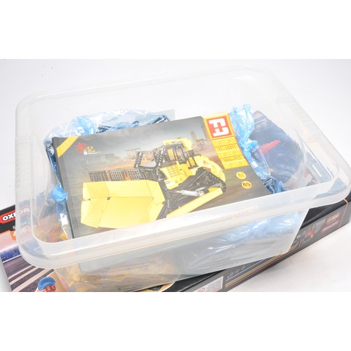 460 - Lego Type Set comprising Bulldozer. Has been assembled but complete with instructions.