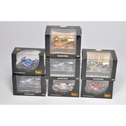 470 - A group of seven 1/24 diecast model motorcycles from IXO and Vitesse. All look excellent in boxes.