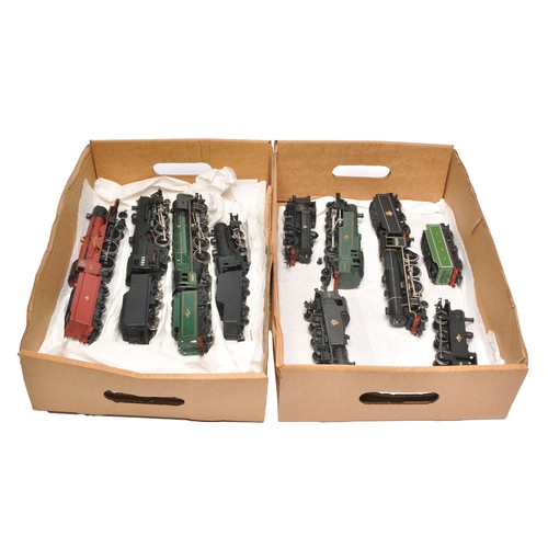 23 - Model Railway comprising 9/10 items to include mostly Locomotives plus single tender. To include Hog... 