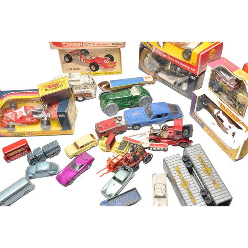 76 - A misc group of boxed and loose diecast models from Corgi, Dinky and Matchbox. Loose issues generall... 