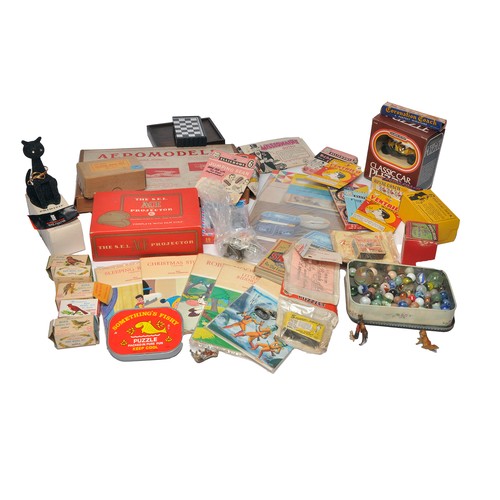 84 - An interesting group of vintage children's toys including figures (hunt, Llama ride set (complete) a... 