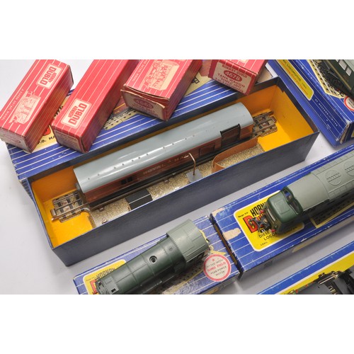 283 - A group of boxed Hornby Model Railway issues comprising Royal Mail Van with bags, Breakdown Crane wi... 