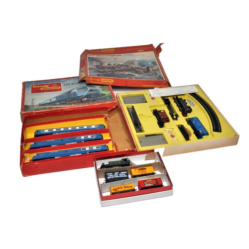 286 - Hornby Model Railway Train set duo including Blue Pullman and Steam Freight Set, plus a custom set a... 