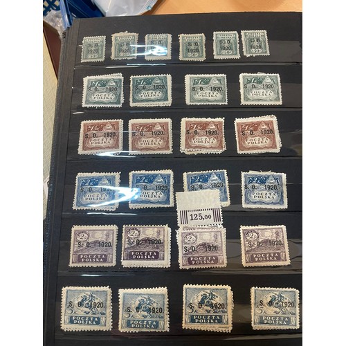 595 - A fine German Stamp album comprising a good quantity of mint issues from mostly Upper Silesia. Note ... 