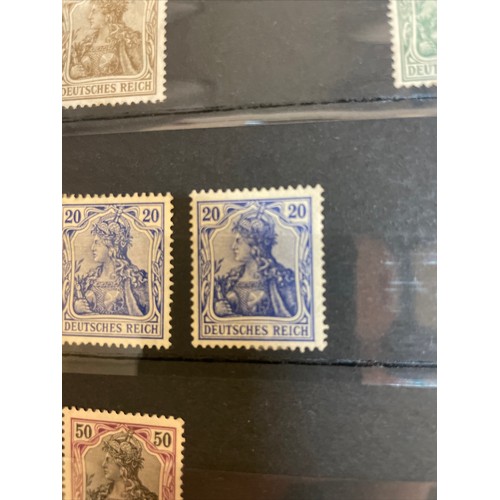 597 - A fine German Stamp album comprising a good quantity of mint issues from Deutsche Reich. 1905-1927. ... 