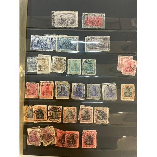 597 - A fine German Stamp album comprising a good quantity of mint issues from Deutsche Reich. 1905-1927. ... 