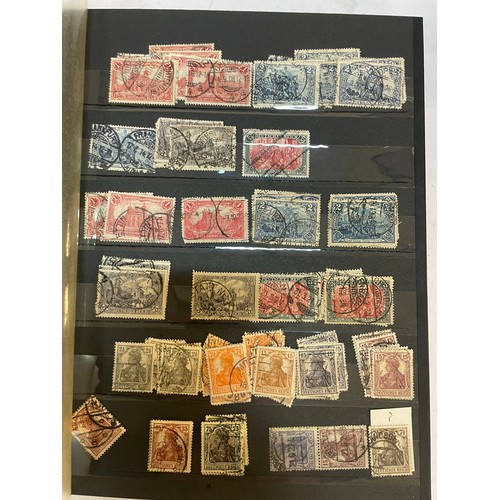 597 - A fine German Stamp album comprising a good quantity of mint issues from Deutsche Reich. 1905-1927. ... 