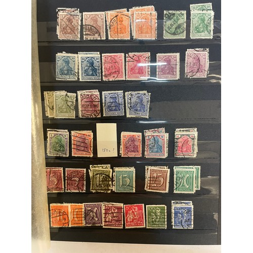 597 - A fine German Stamp album comprising a good quantity of mint issues from Deutsche Reich. 1905-1927. ... 