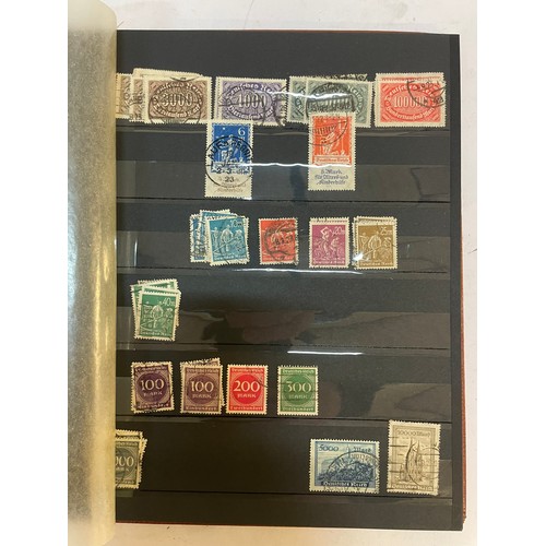 597 - A fine German Stamp album comprising a good quantity of mint issues from Deutsche Reich. 1905-1927. ... 