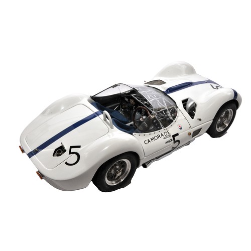 350C - CMC 1/18 precision detail diecast model car issue comprising Maserati Tipo 61 Birdcage (1960). Displ... 