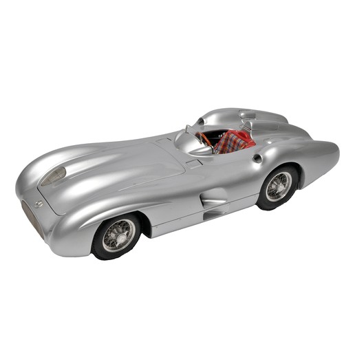 350F - CMC 1/18 precision detail diecast model car issue comprising Mercedes-Benz W196R Streamliner Body (1... 