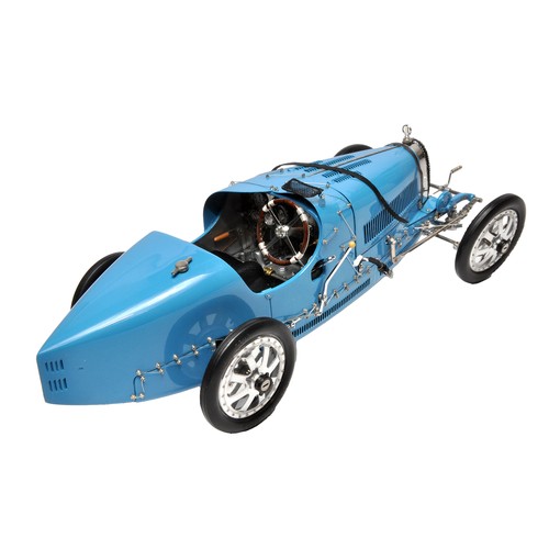 350H - CMC 1/18 precision detail diecast model car issue comprising Bugatti Typ 35 Grand Prix (1924). Displ... 