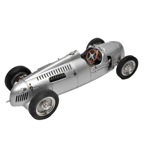 350K - CMC 1/18 precision detail diecast model car issue comprising Auto Union Type C (1936-37). Displays w... 