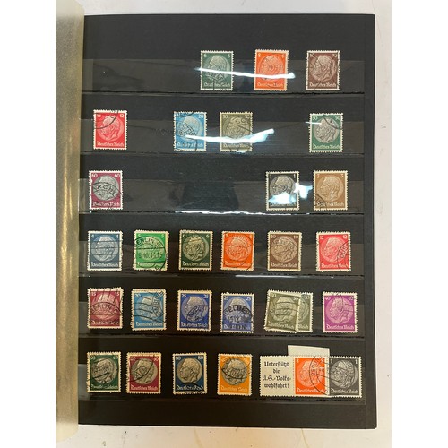 598 - A fine German Stamp album comprising a good quantity of mint issues from Deutsche Reich. 1928-1939. ... 