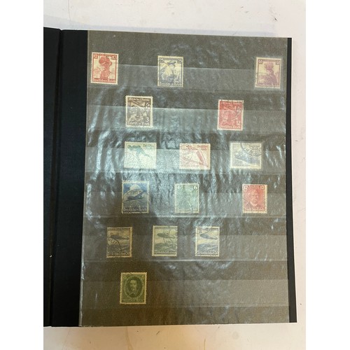 598 - A fine German Stamp album comprising a good quantity of mint issues from Deutsche Reich. 1928-1939. ... 