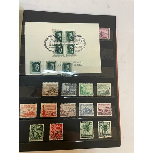 598 - A fine German Stamp album comprising a good quantity of mint issues from Deutsche Reich. 1928-1939. ... 