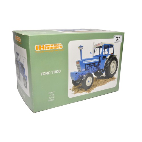 Universal Hobbies 1/16 farm model issue comprising Ford 7000. Looks to be without obvious signs of fault in original box. Model not displayed, only removed once for cataloguing by vendor.