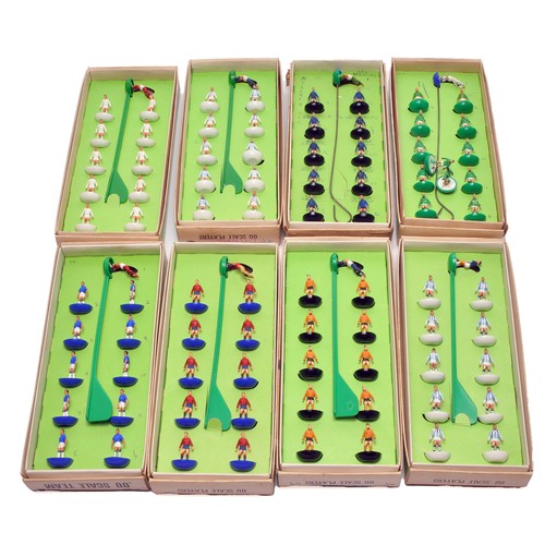 A group of 8 x Vintage Subbuteo Football Teams comprising Leeds United ...