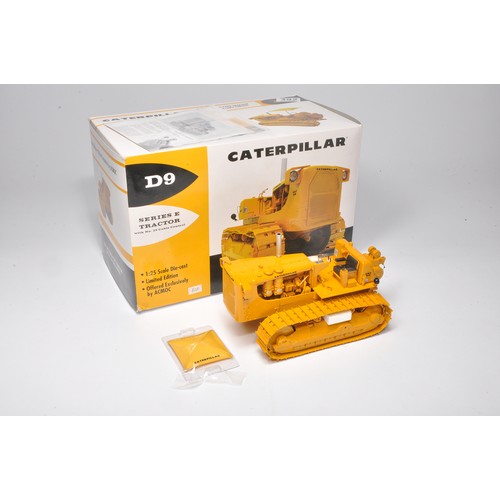 392 - Spec Cast 1/16 diecast model  construction issue comprising Caterpillar D9e Track Type Tractor With ... 