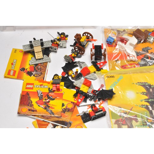 579 - A collection of loose LEGO parts, bricks, components PLUS Mini-Figures (and accessories) including s... 
