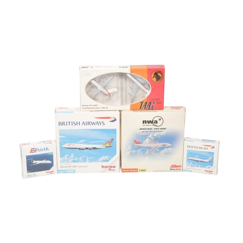 318 - A group of 1/500 diecast model aircraft from Herpa Wings and Schuco StarJets, including British Airw... 