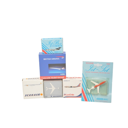 320 - A group of Scharak Modell 1/600 diecast airline models including a British Airways Concorde, LanChil... 
