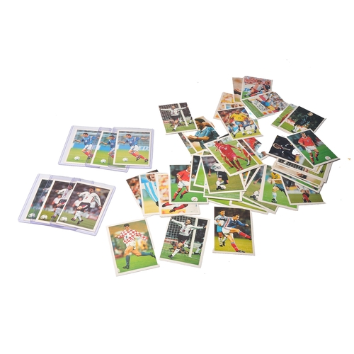 628 - A quantity of PG Tips International Soccer stars trading cards including nice (mounted) examples of ... 