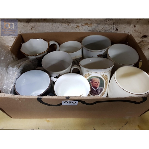 30 - BOX OF COMMEMORATIVE MUGS