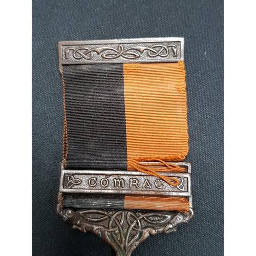 393 - BLACK AND TAN MEDAL WITH COMRAC BAR - UNNAMED AND TIE CLIP IN ORIGINAL BOX