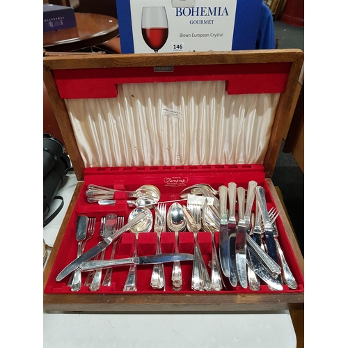 147 - CANTEEN OF CUTLERY