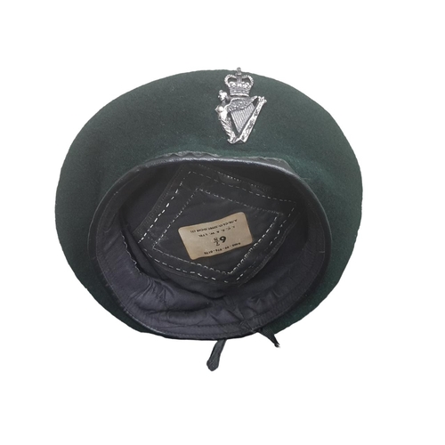 84 - ULSTER DEFENCE REGIMENT BERET WITH BLACKENED CAP BADGE