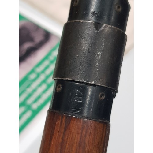 34 - DEACTIVATED LEE ENFIELD NO.4 BOLT ACTION RIFLE 303 BARREL 25.25