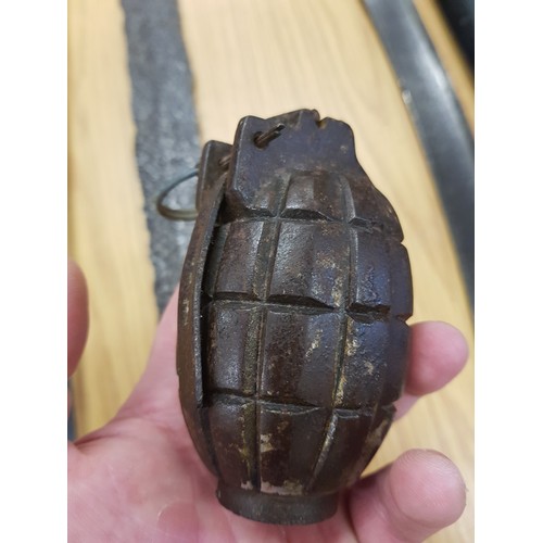 41 - QUANTITY OF GRENADES AND ROUNDS