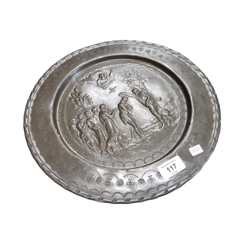 117 - LARGE GEORGIAN PEWTER PLATE