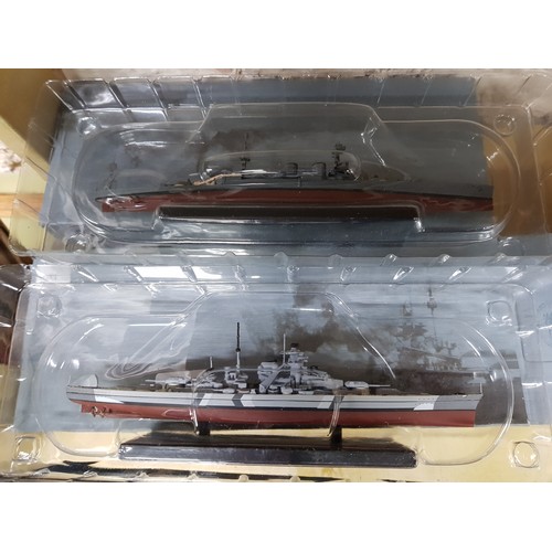 29 - 2 SCALE MODEL SHIPS HMS HOOD & BISMARCK IN BOXES WITH CERTIFICATES