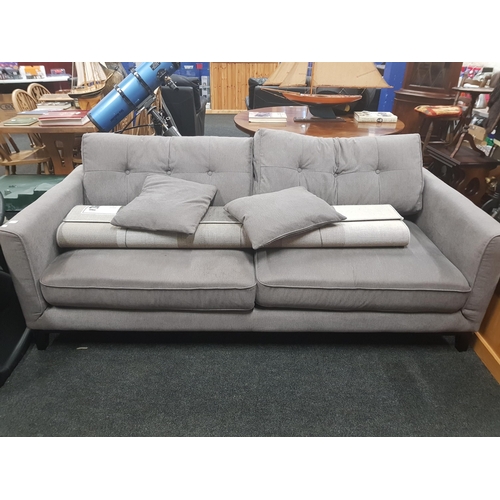 128 - MODERN 3 SEATER SETTEE AND RUG