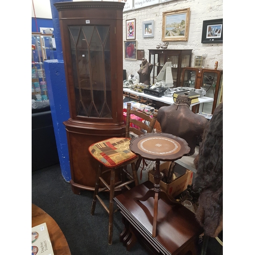 167 - CORNER CABINET, BAR STOOL, NEST OF TABLES & WINE TABLE