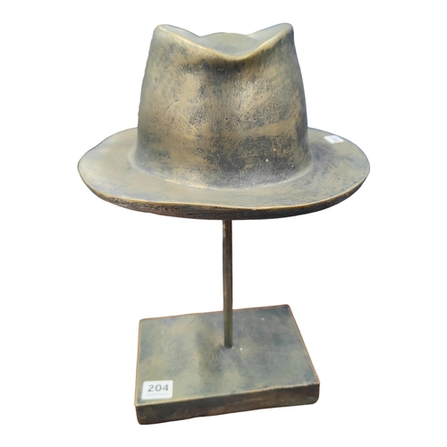 204 - HAT ON STAND