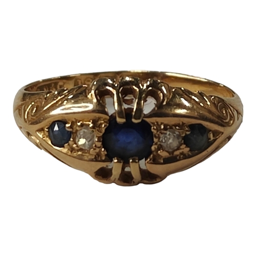 372 - ANTIQUE 18 CARAT GOLD DIAMOND & SAPPHIRE RING