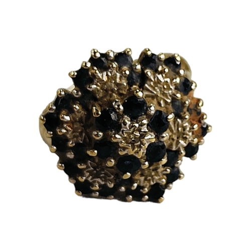 381 - 9 CARAT GOLD RING