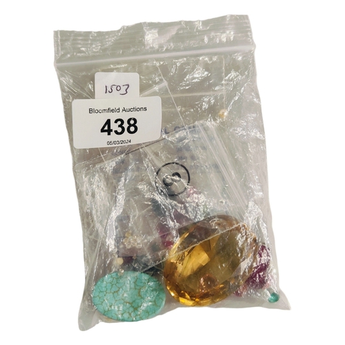 438 - QUANTITY OF LOOSE GEMSTONES TO INCLUDE LARGE CITRINE, TURQUOISE, DIAMOND, EMERALD ETC