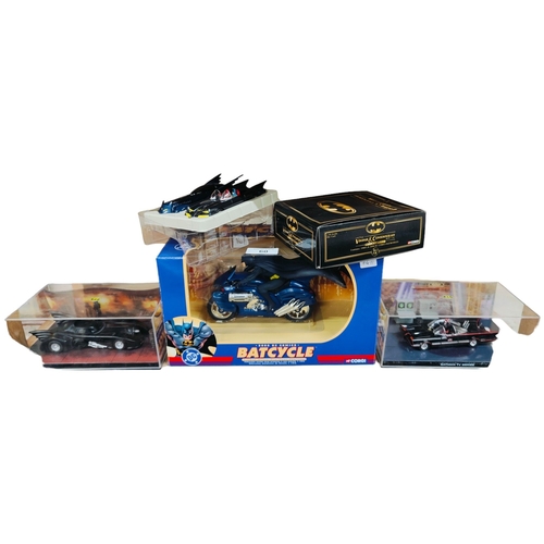 60 - 4 BOXED BATMAN MODELS