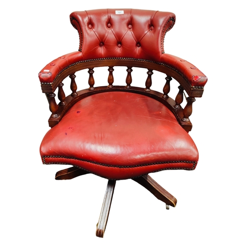 101 - RED CAPTAINS CHAIR