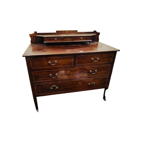 18 - ANTIQUE DRESSING TABLE