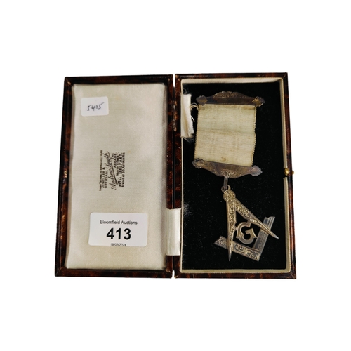 413 - CASED MASONIC JEWEL - 'PRESENTED TO W.BRO. JOHN ELLIS BY LODGE 406 JAN 1944'