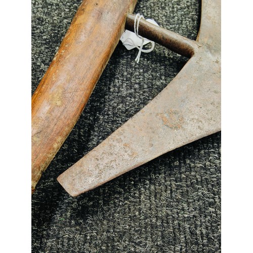 16 - ANTIQUE TRIBAL AXE