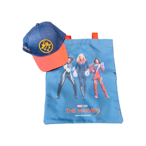 16 - GENUINE MARVEL BASEBALL CAP & TOTE BAG