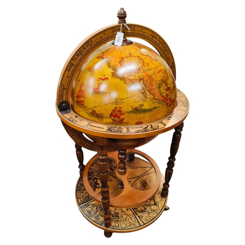 118 - VINTAGE WORLD GLOBE DRINKS CABINET