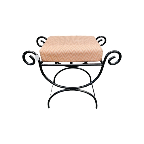 9 - METAL STOOL